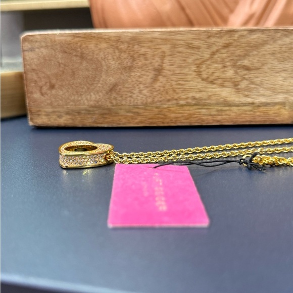 *NWT* Kurt Geiger London Pav Heart Short Pendant Necklace - Picture 8 of 14